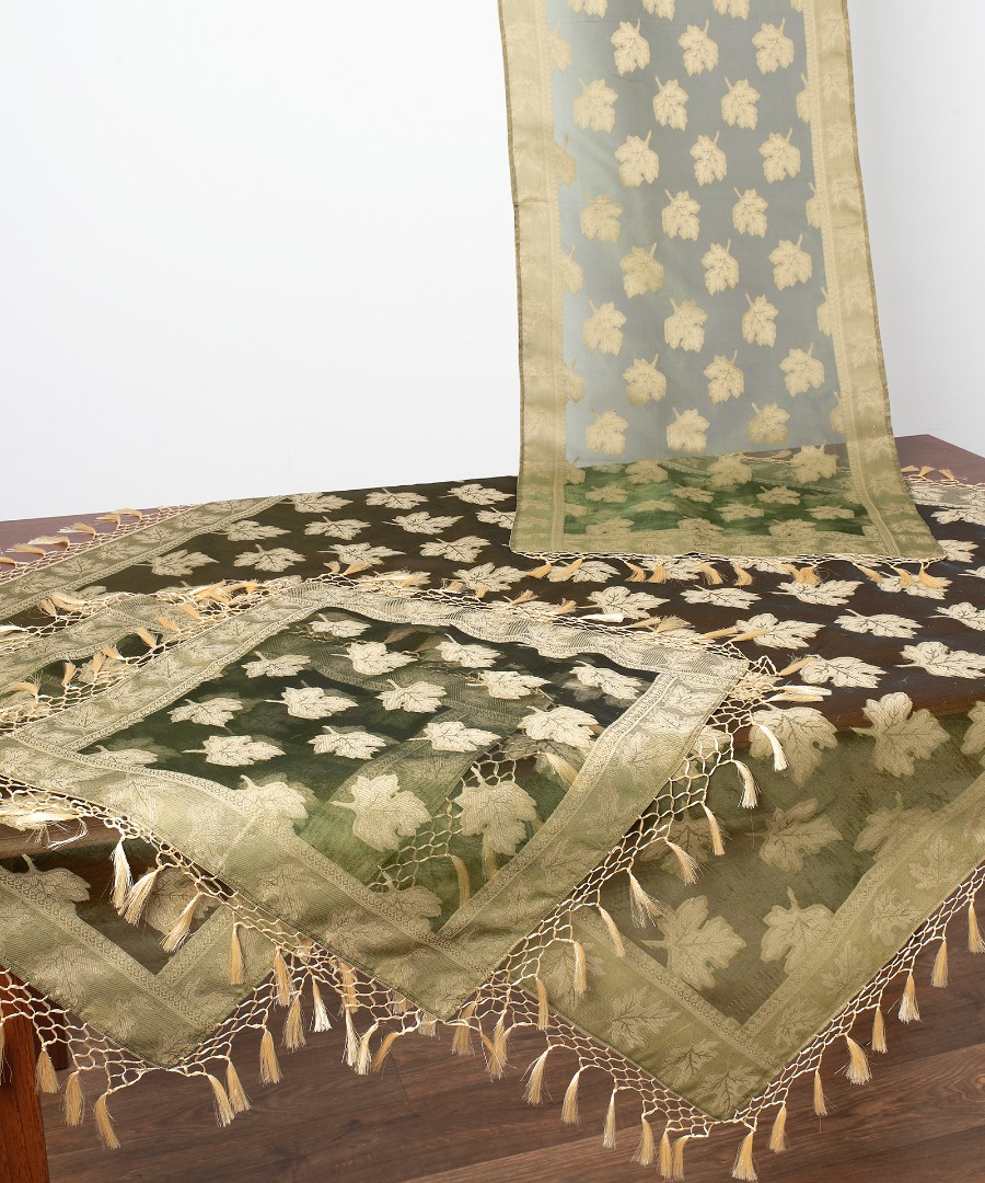 Σετ 4 τεμαχίων (110cm x 110cm, 50cm x 140cm,2x50cm x 50cm) AKB-301 Πράσινο 5206978162442 SilkFashion |  Καρέ στο espiti Σετ 4 τεμαχίων (110cm x 110cm, 50cm x 140cm,2x50cm x 50cm) AKB-301 Πράσινο 5206978162442 SilkFashion |  Καρέ στο espiti