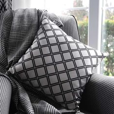 Μαξιλάρι καναπέ Bono Megapap βαμβακερό με φερμουάρ χρώμα λευκό/μαύρο 50x50εκ. |  Μαξιλάρια διακοσμητικά στο espiti