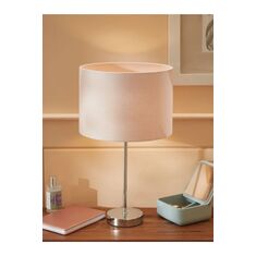 Stewehome Μοντέρνο επιτραπέζιο φωτιστικό με μεταλλική βάση και κυλινδρικό λευκό καπέλο 64369348 |  Επιτραπέζια στο espiti