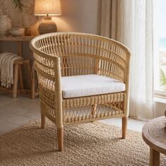Πολυθρόνα Necorian paakoworld teak ξύλο με pe rattan σε φυσική απόχρωση και λευκό μαξιλάρι 80x70x87εκ |  Πολυθρόνες τραπεζαρίας στο espiti
