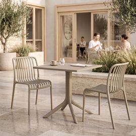 Τραπεζαρία Zoi Groovy pakoworld σετ 3τεμ cappuccino PP 80x80x74εκ |  Σετ τραπεζαρία κήπου στο espiti