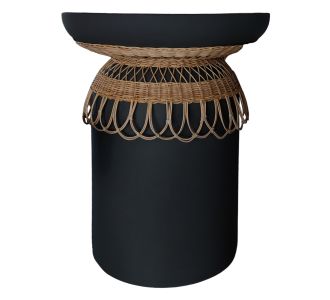 ΤΡΑΠΕΖΙ ΤΡΑΠΕΖΑΡΙΑΣ PRILEP HM18159.01 FIBER CEMENT ΜΑΥΡΟ & RATTAN--Φ60x76,5Υεκ |  Τραπέζια στο espiti