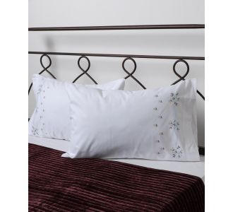 Βαμβακερή μαξιλαροθήκη με κέντημα 050 (46cm x 70cm) λευκό με χρώμα ζευγάρι 6978000002716 SilkFashion |  Μαξιλαροθήκες Απλές στο espiti